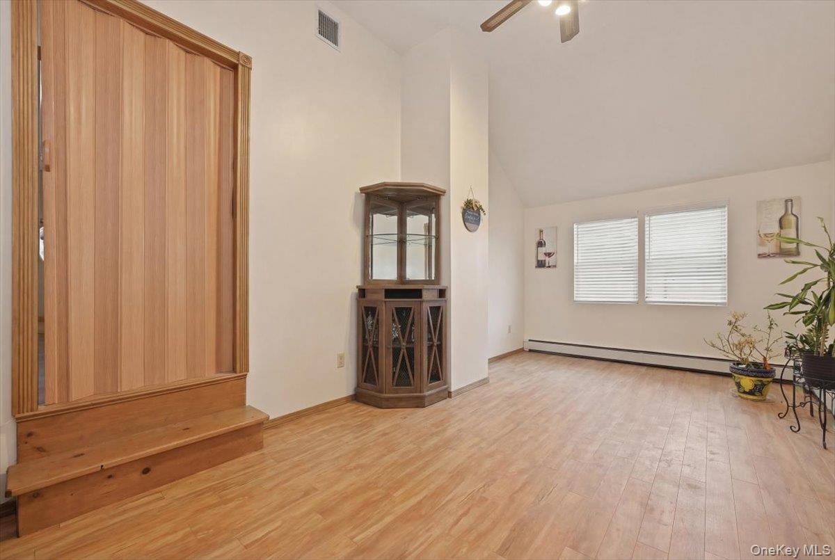 #15 photo, 38 Bacon Lane, Babylon , NY 11702