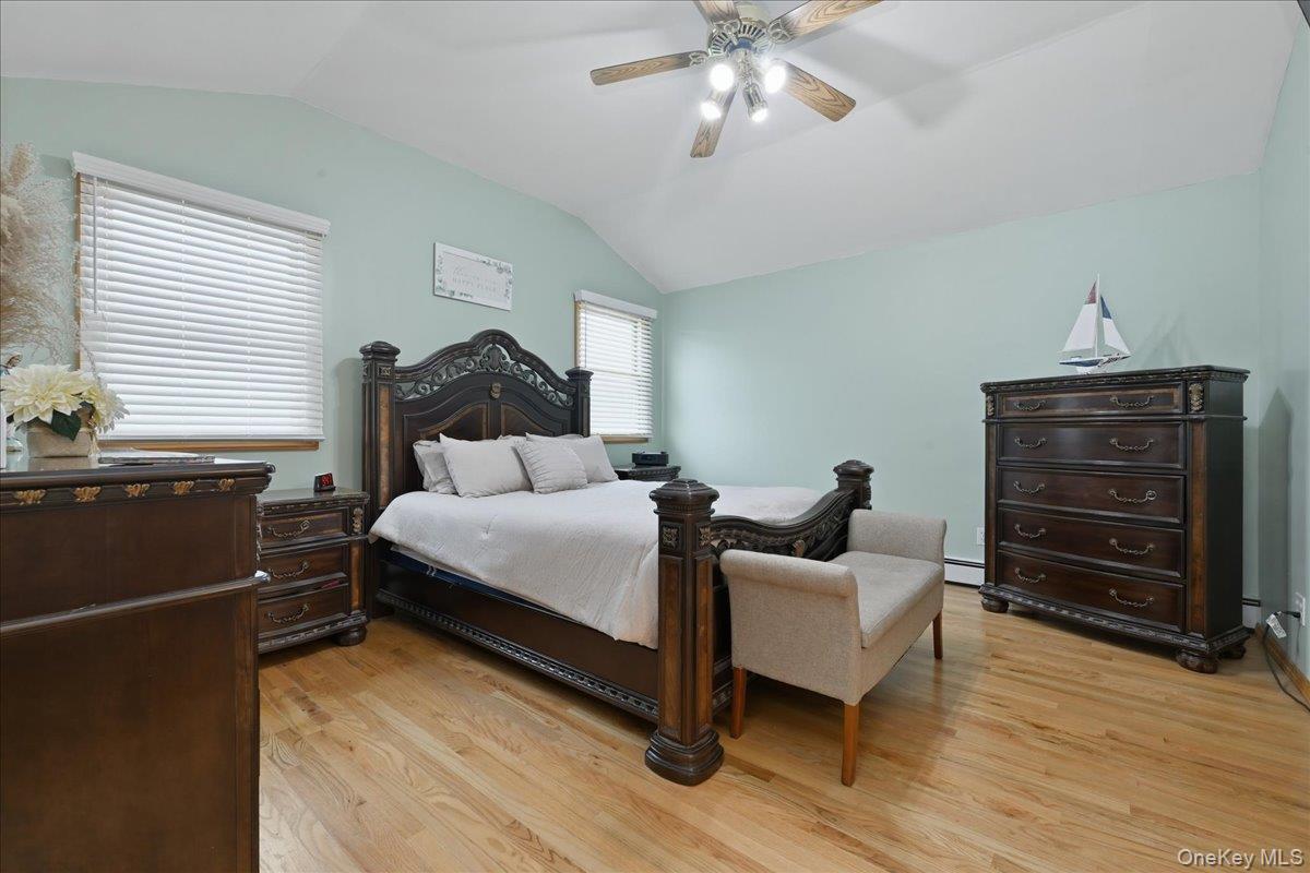 #16 photo, 38 Bacon Lane, Babylon , NY 11702