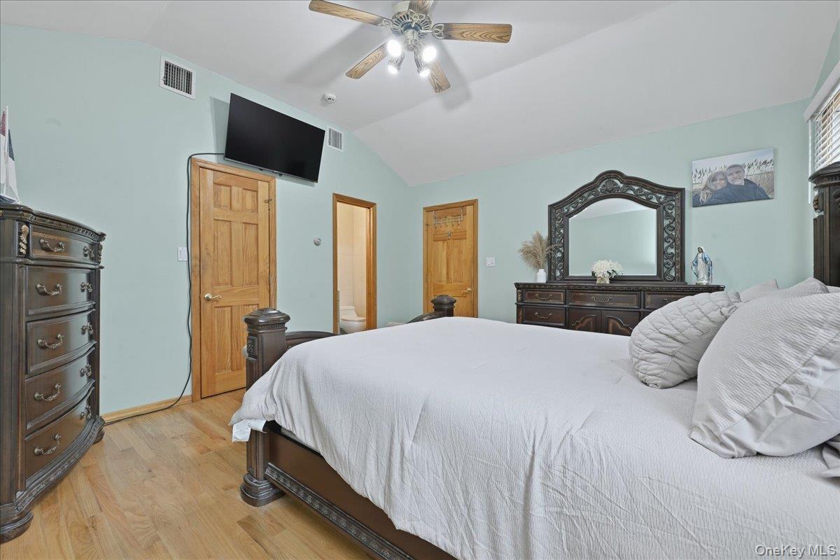 #18 photo, 38 Bacon Lane, Babylon , NY 11702