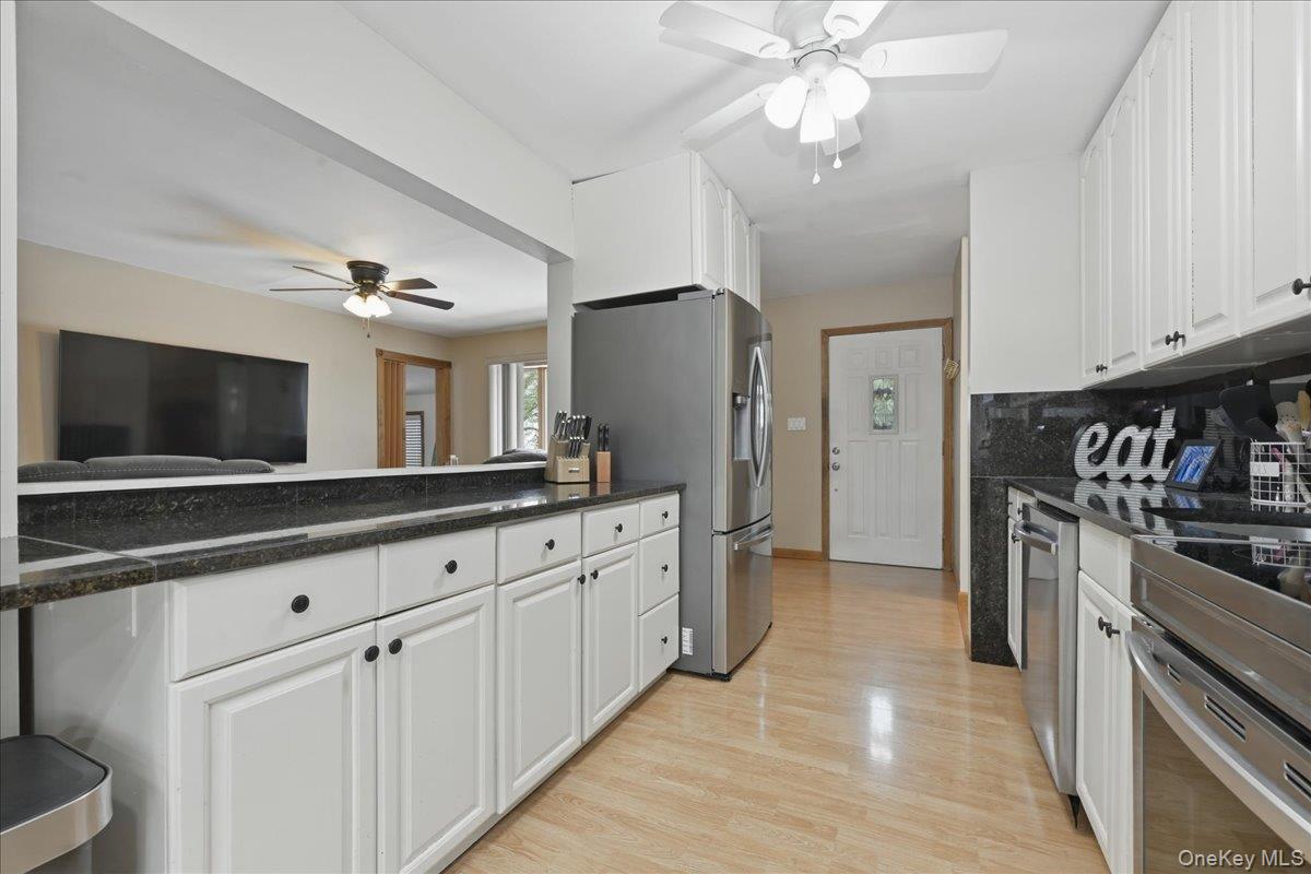 #9 photo, 38 Bacon Lane, Babylon , NY 11702