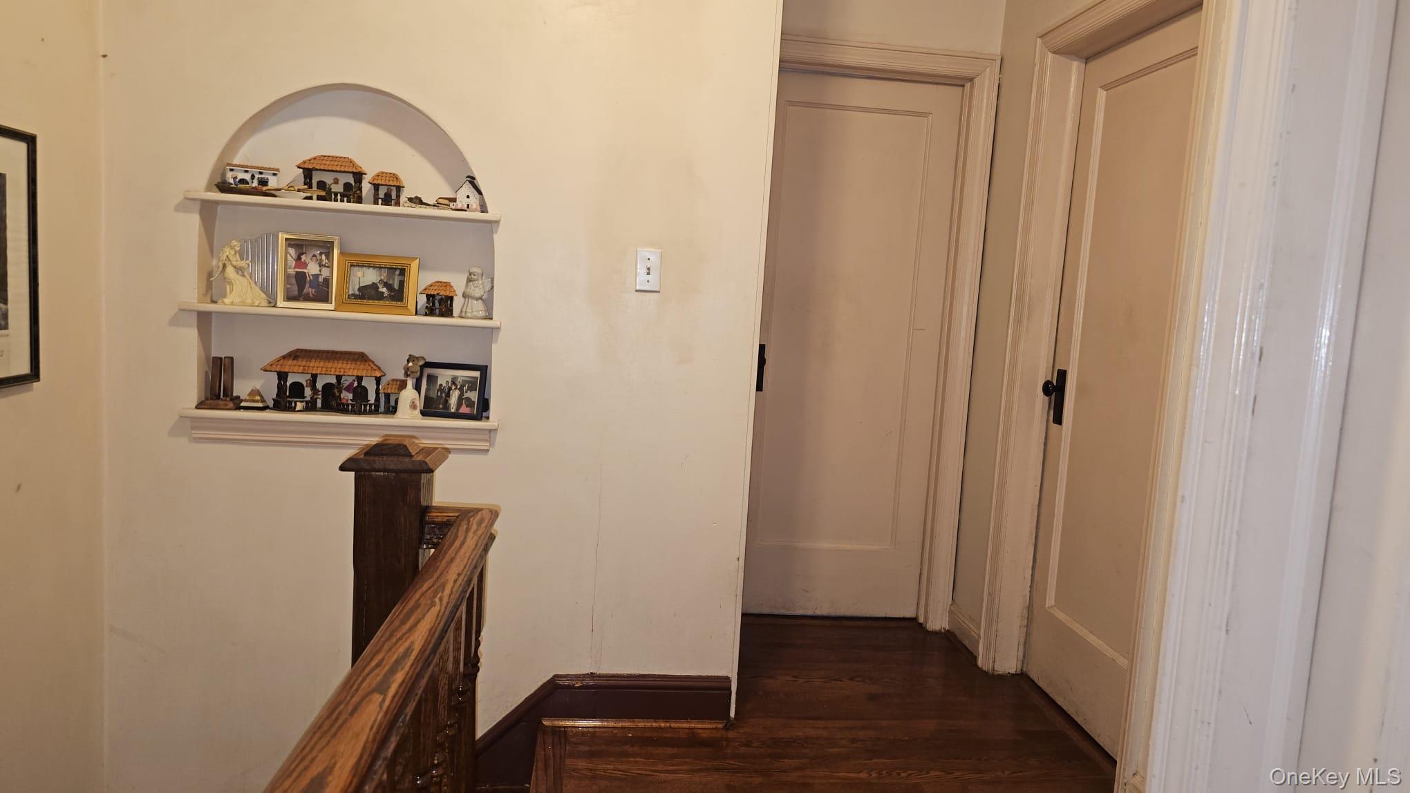 #15 photo, 84-15 25th Avenue, Куинс ‖ East Elmhurst , NY 11370