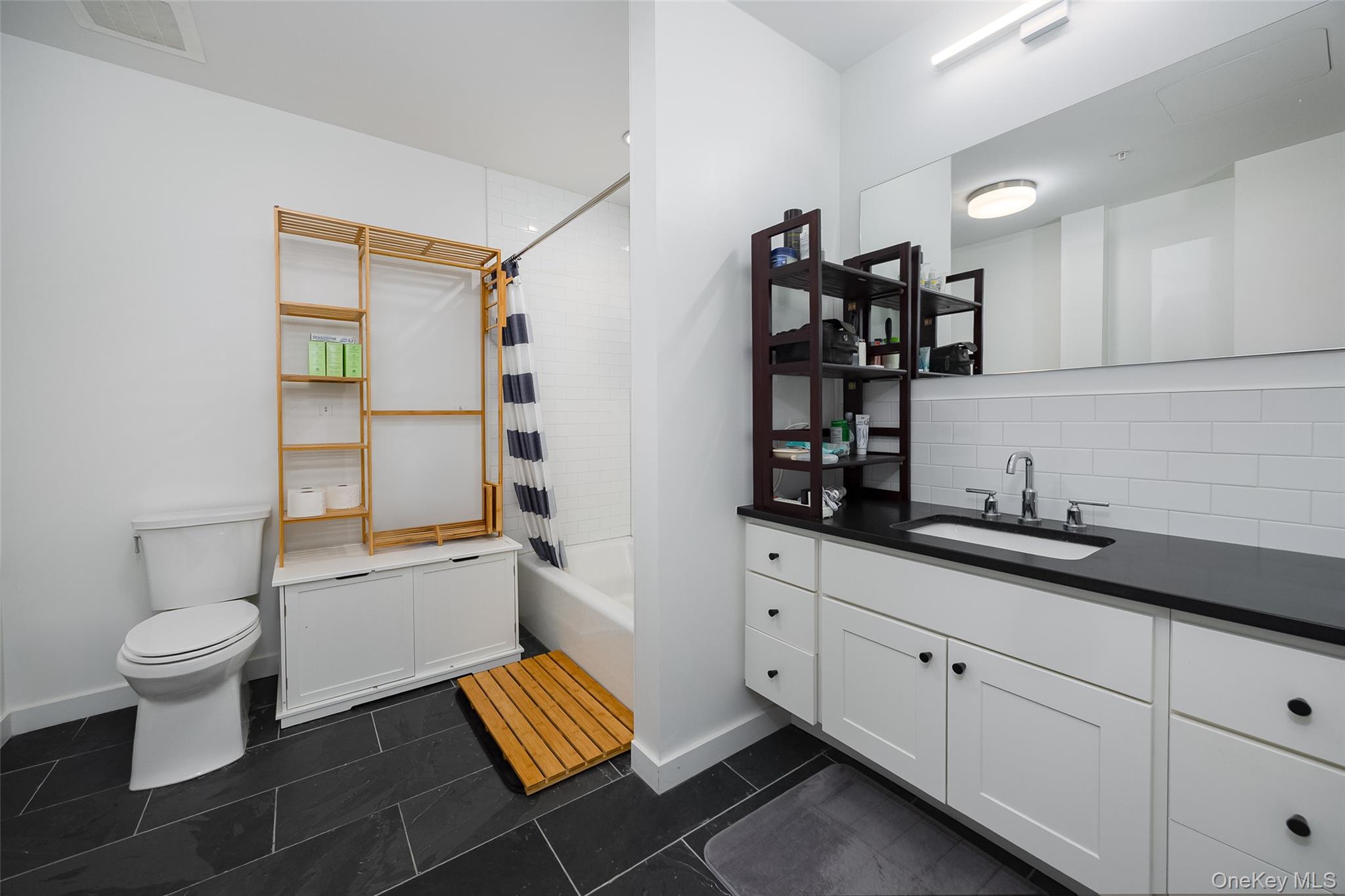 #11 photo, 249 Main Street, Beacon , NY 12508