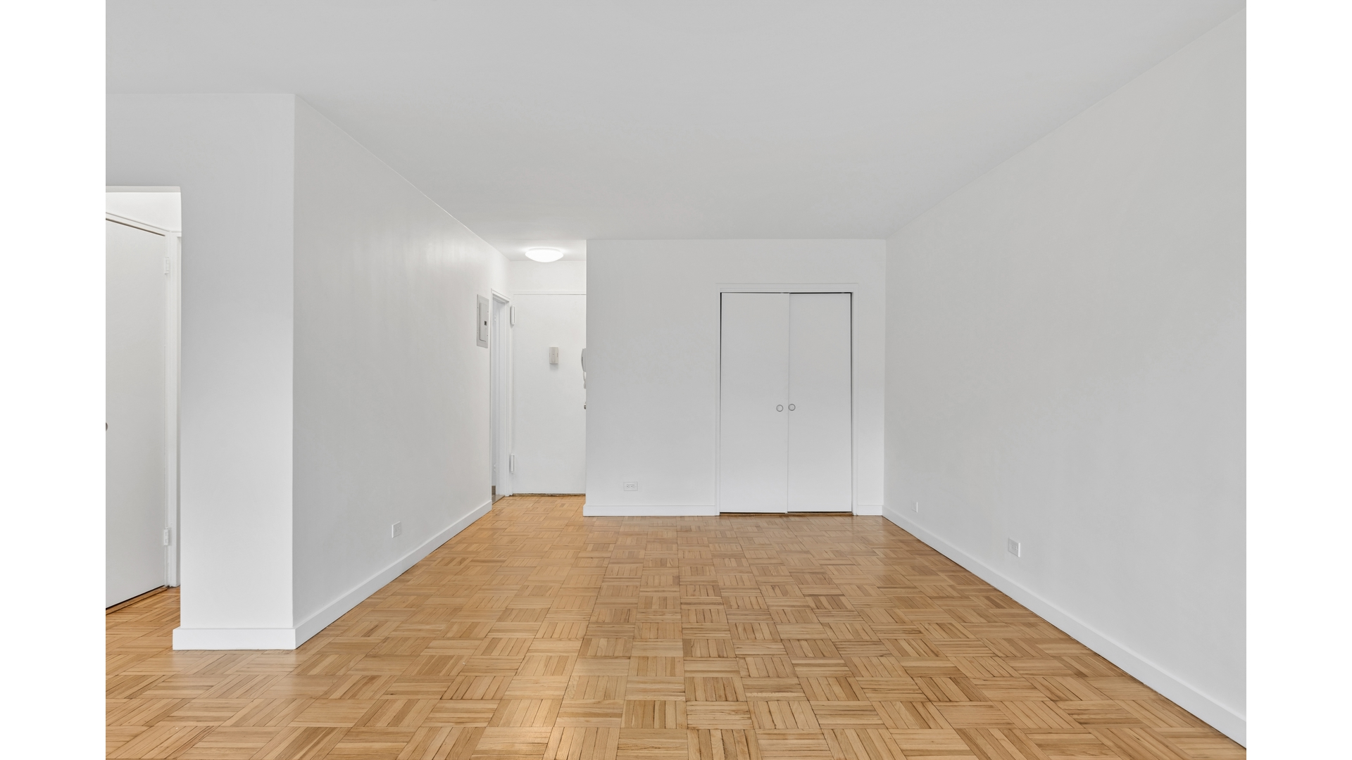 #4 photo, 175 W 12TH Street, Greenwich Village , NY 10011