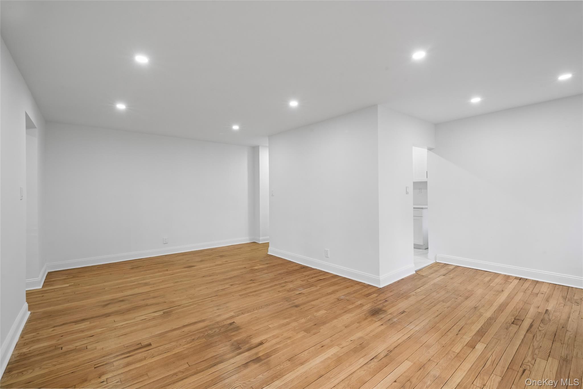 #7 photo, 6535 Yellowstone Boulevard, Forest Hills , NY 11375