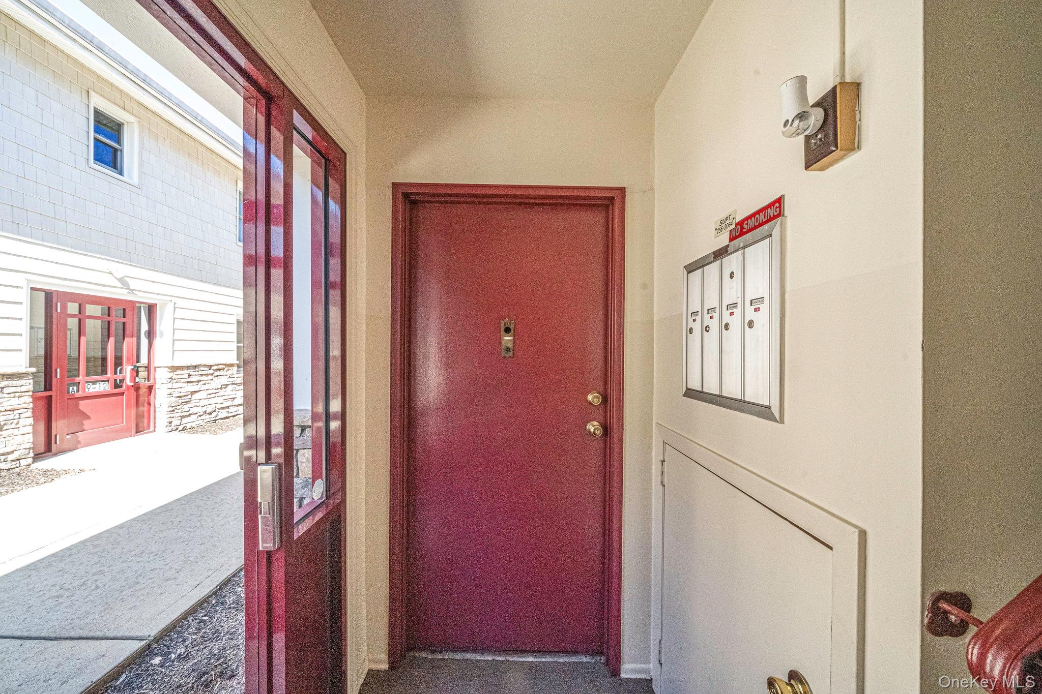 #14 photo, 490 Main Street, ناسو Farmingdale , NY 11735