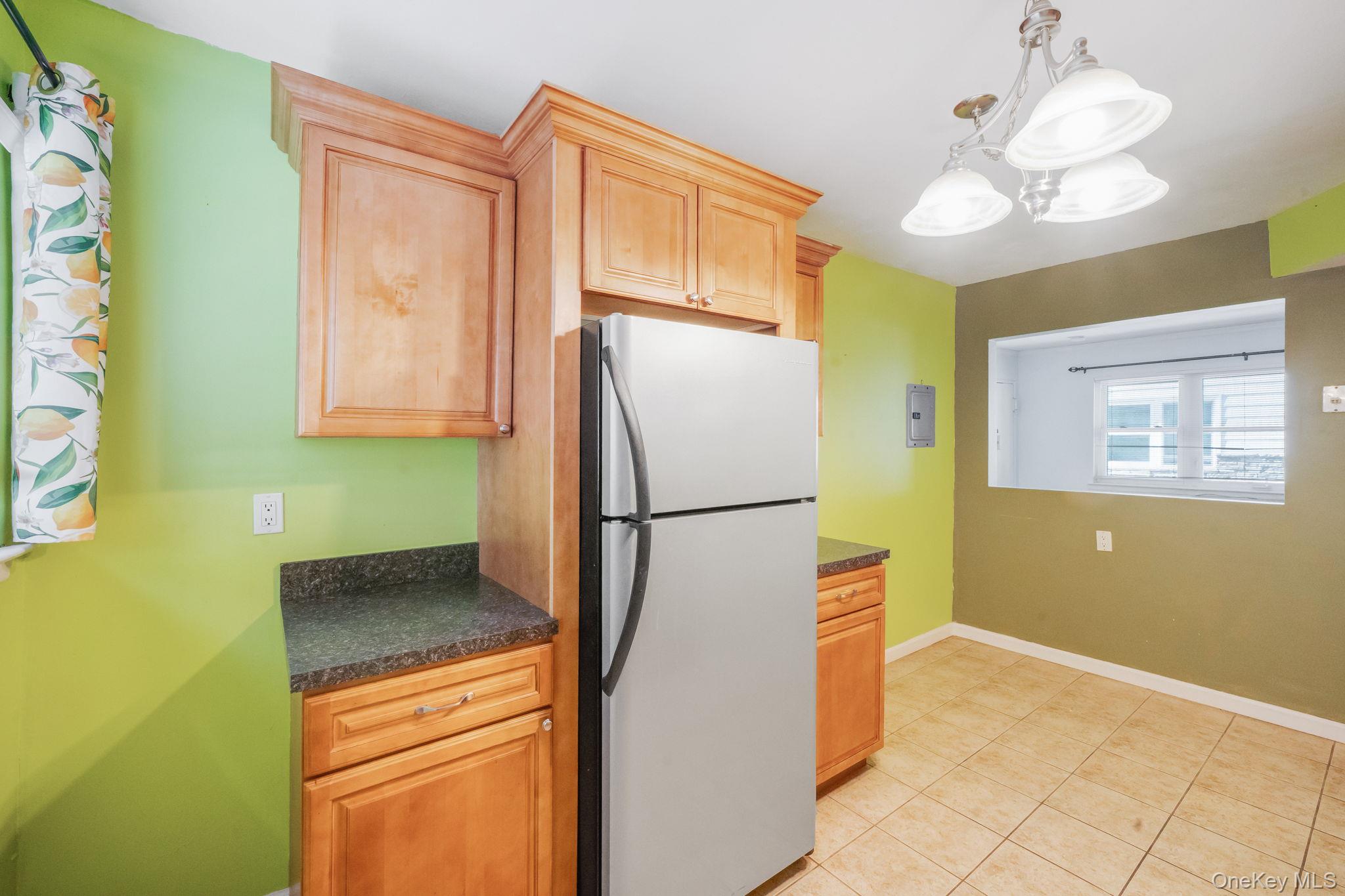 #4 photo, 490 Main Street, ناسو Farmingdale , NY 11735