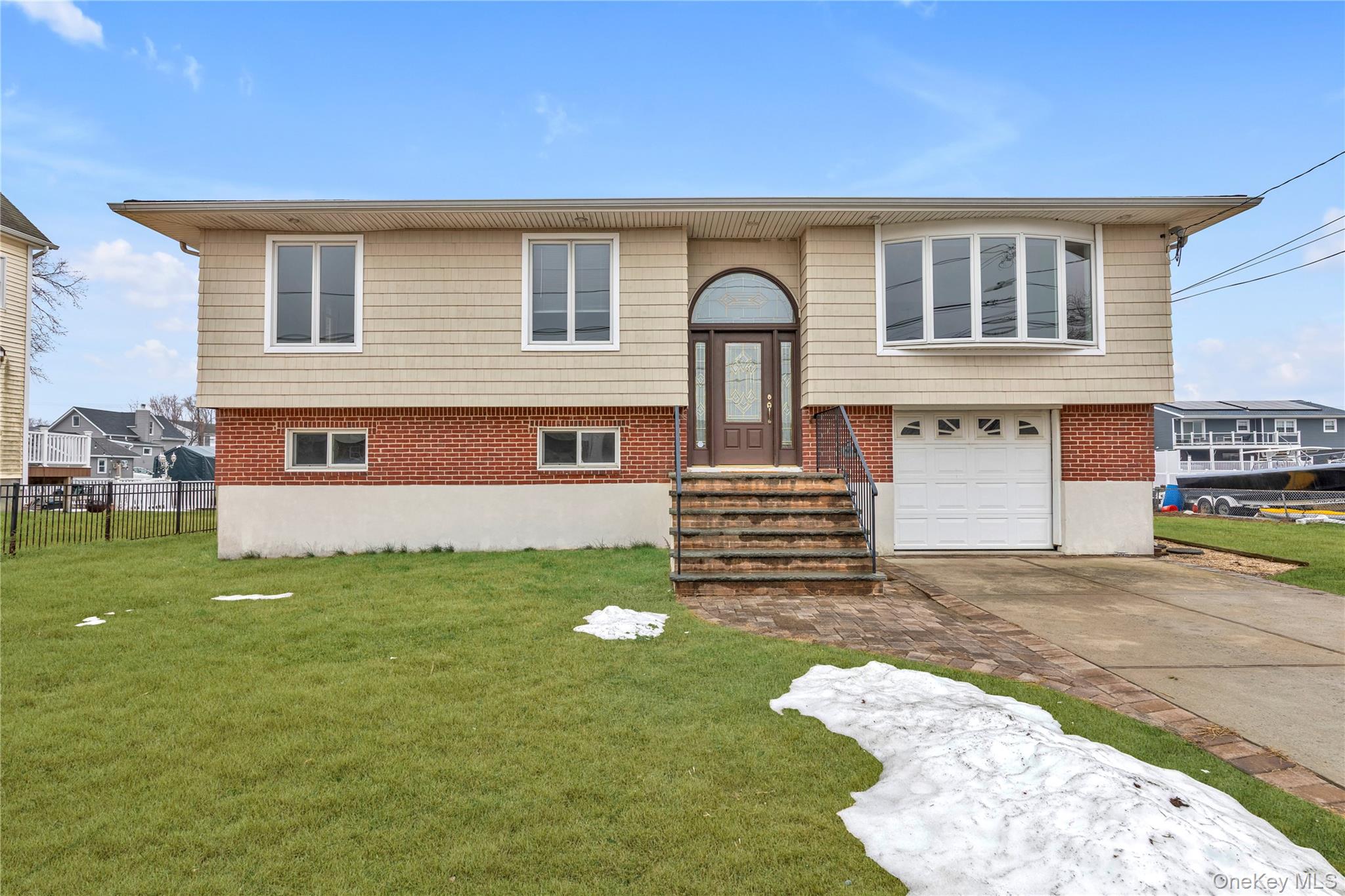 #1 photo, 2666 Peconic Avenue, नासाउ काउंटी Seaford , NY 11783