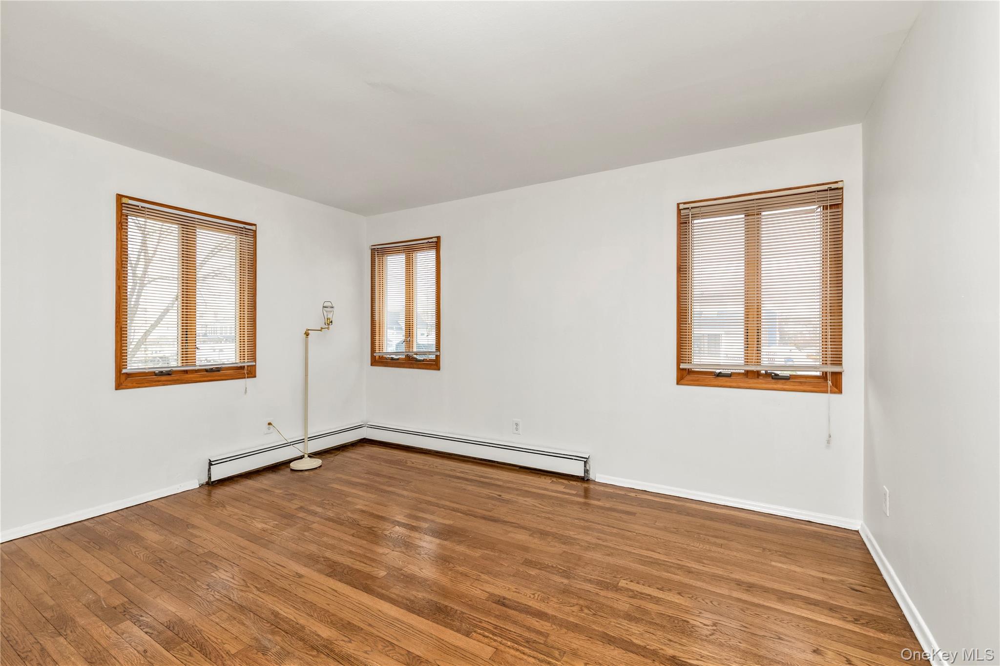 #10 photo, 2666 Peconic Avenue, नासाउ काउंटी Seaford , NY 11783