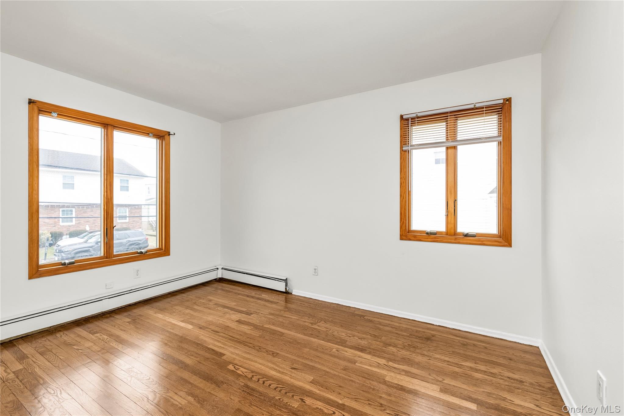 #11 photo, 2666 Peconic Avenue, नासाउ काउंटी Seaford , NY 11783