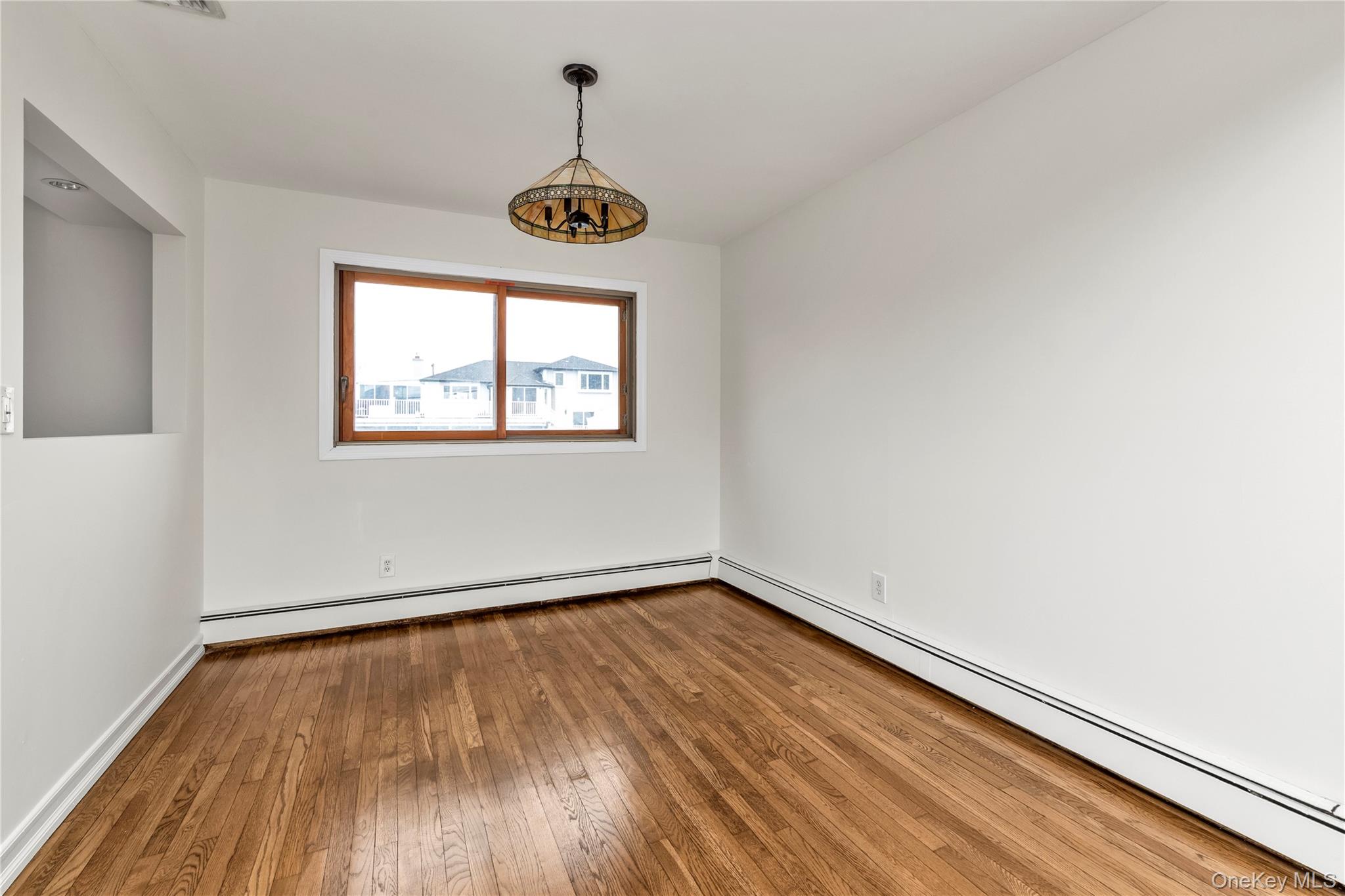 #6 photo, 2666 Peconic Avenue, नासाउ काउंटी Seaford , NY 11783