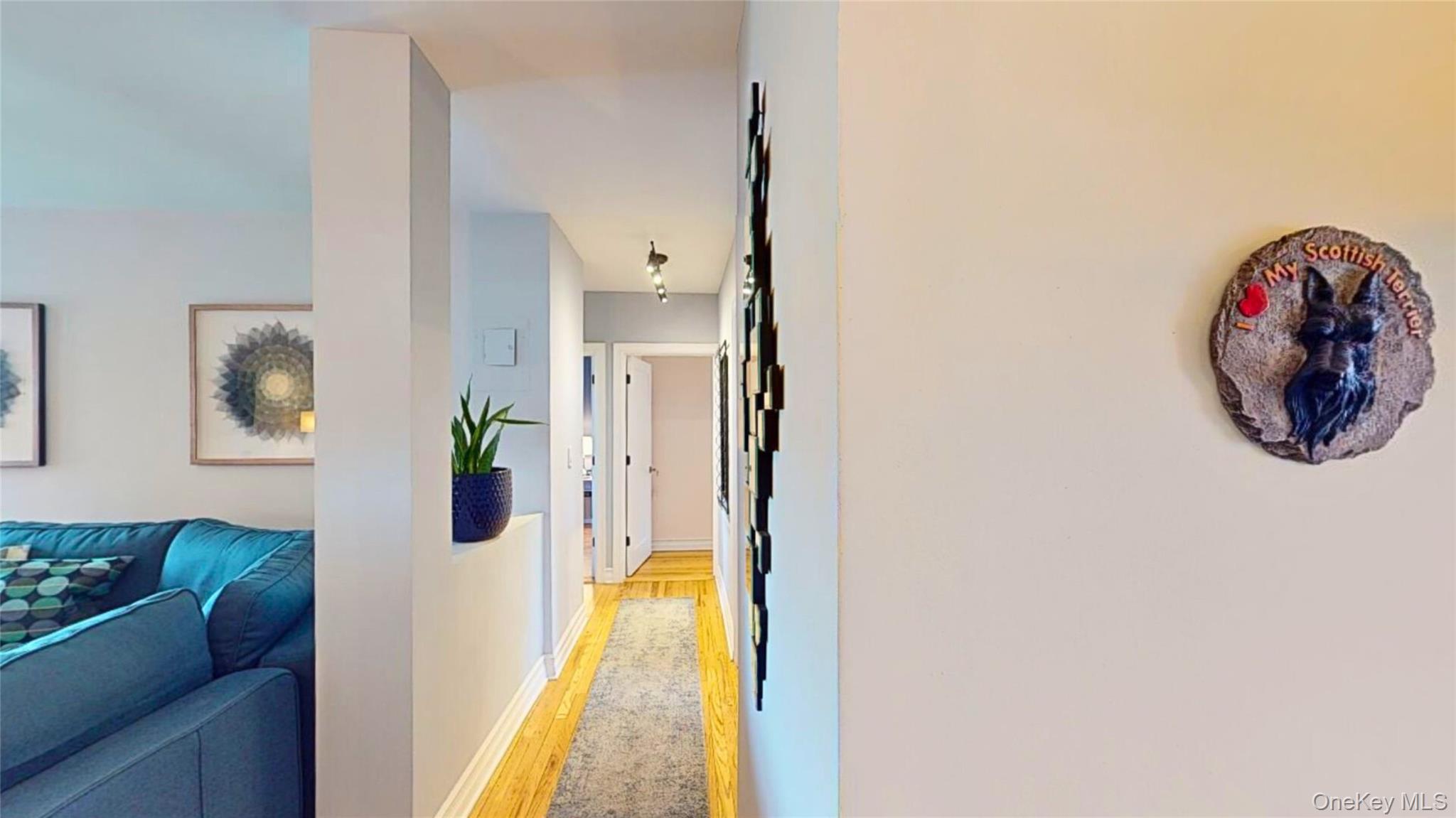 #14 photo, 48-01 42nd Street, कुईंस Sunnyside , NY 11104