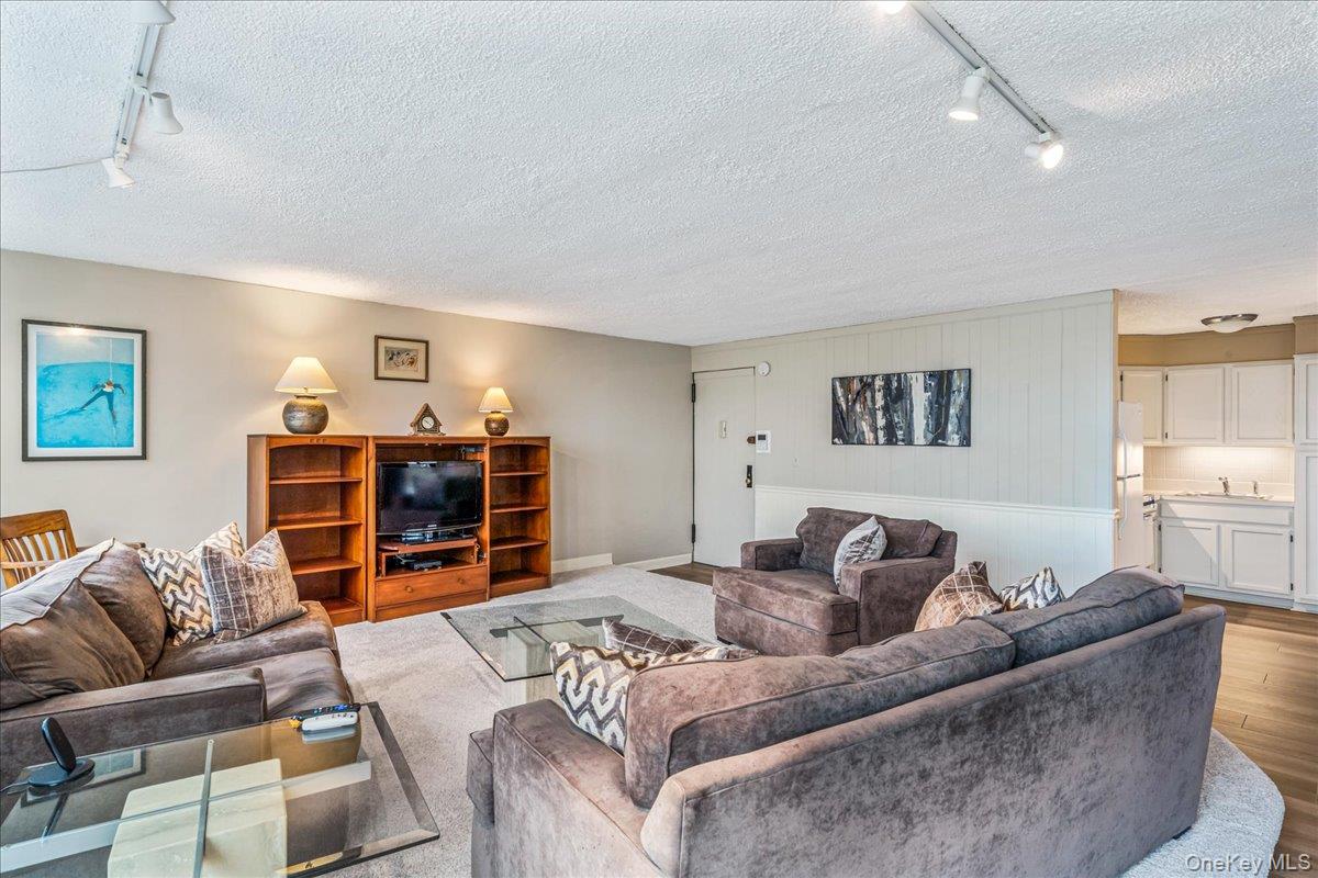 #5 photo, 7-24 166th Street, Куинс ‖ Beechhurst , NY 11357