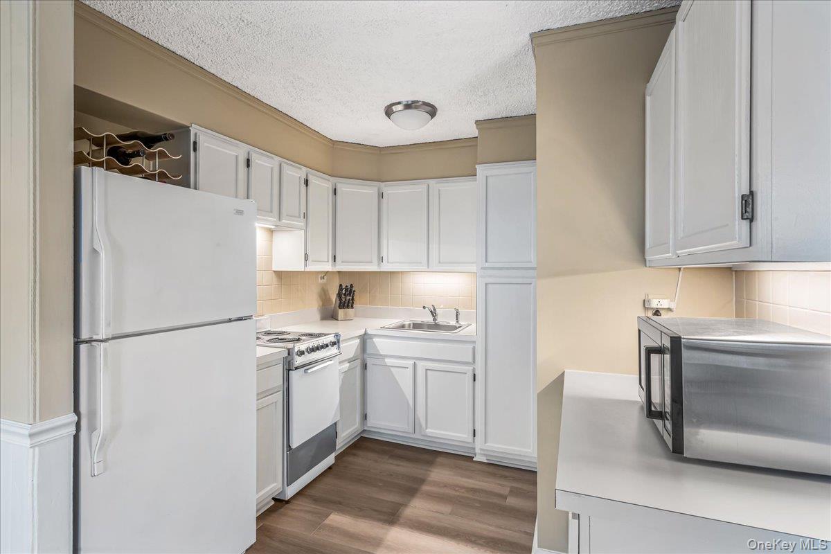 #9 photo, 7-24 166th Street, Куинс ‖ Beechhurst , NY 11357