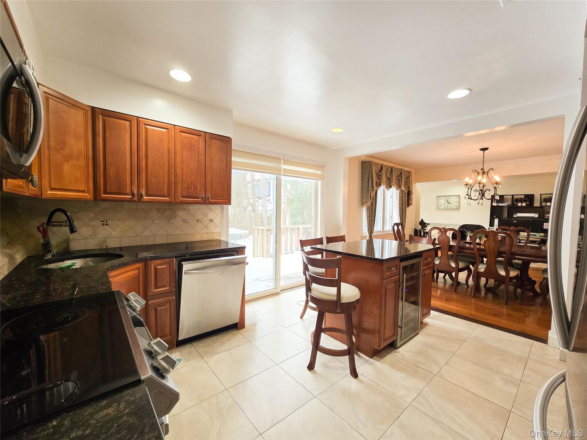 #9 photo, 64 Middleneck Road, नासाउ काउंटी Roslyn , NY 11576