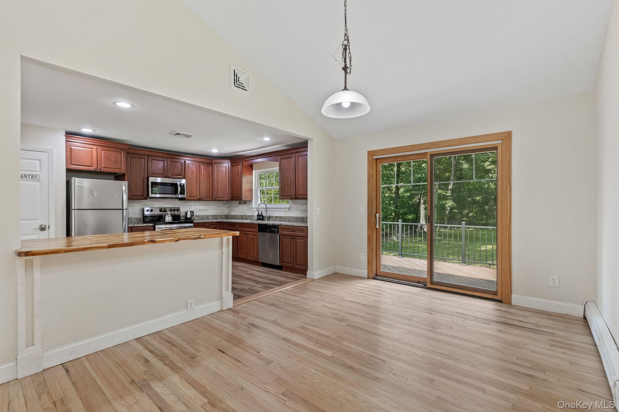 #8 photo, 424 Cording Lane, Yorktown Heights , NY 10598