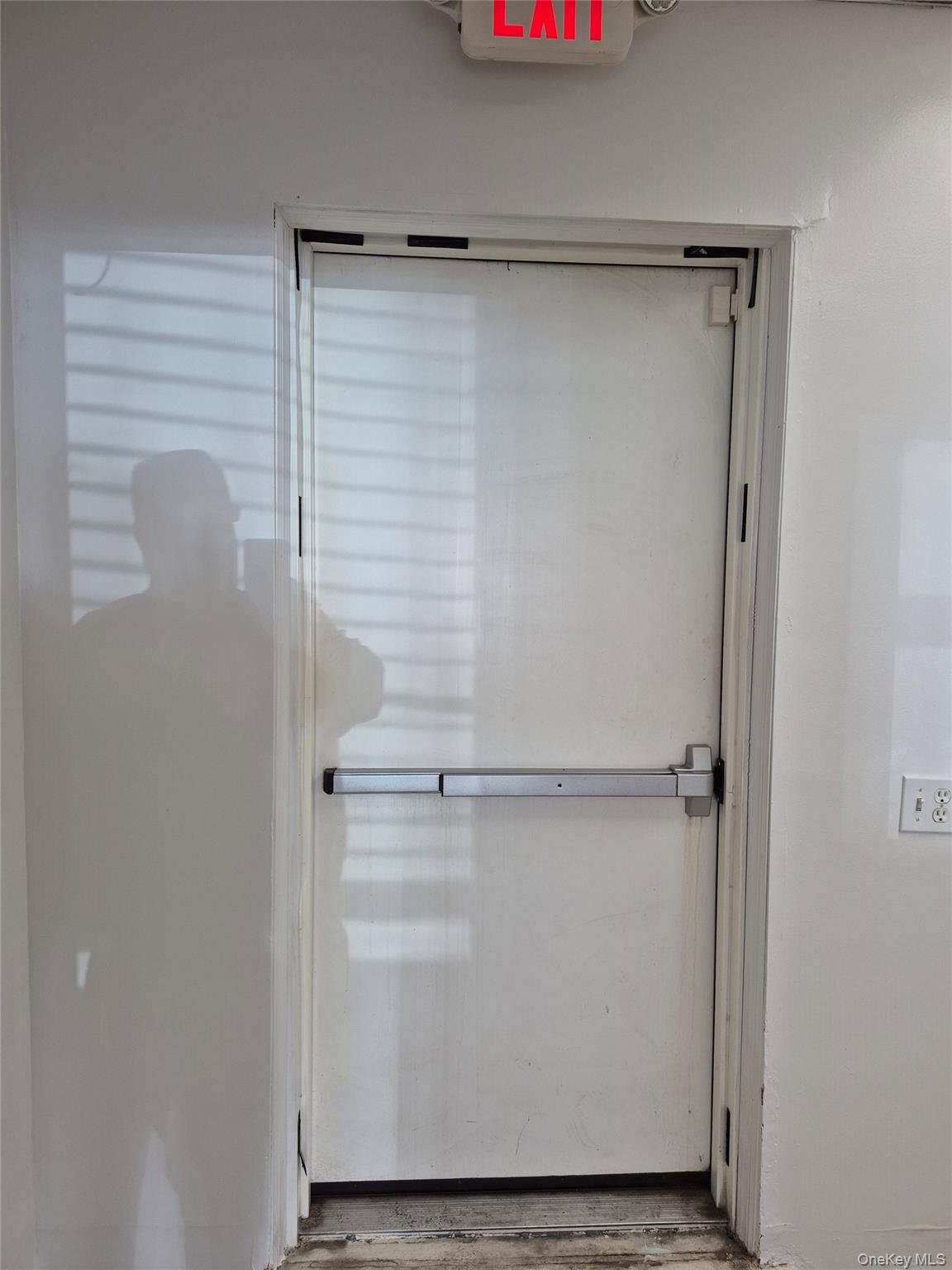 #7 photo, 4343 Austin Boulevard, Island Park , NY 11558