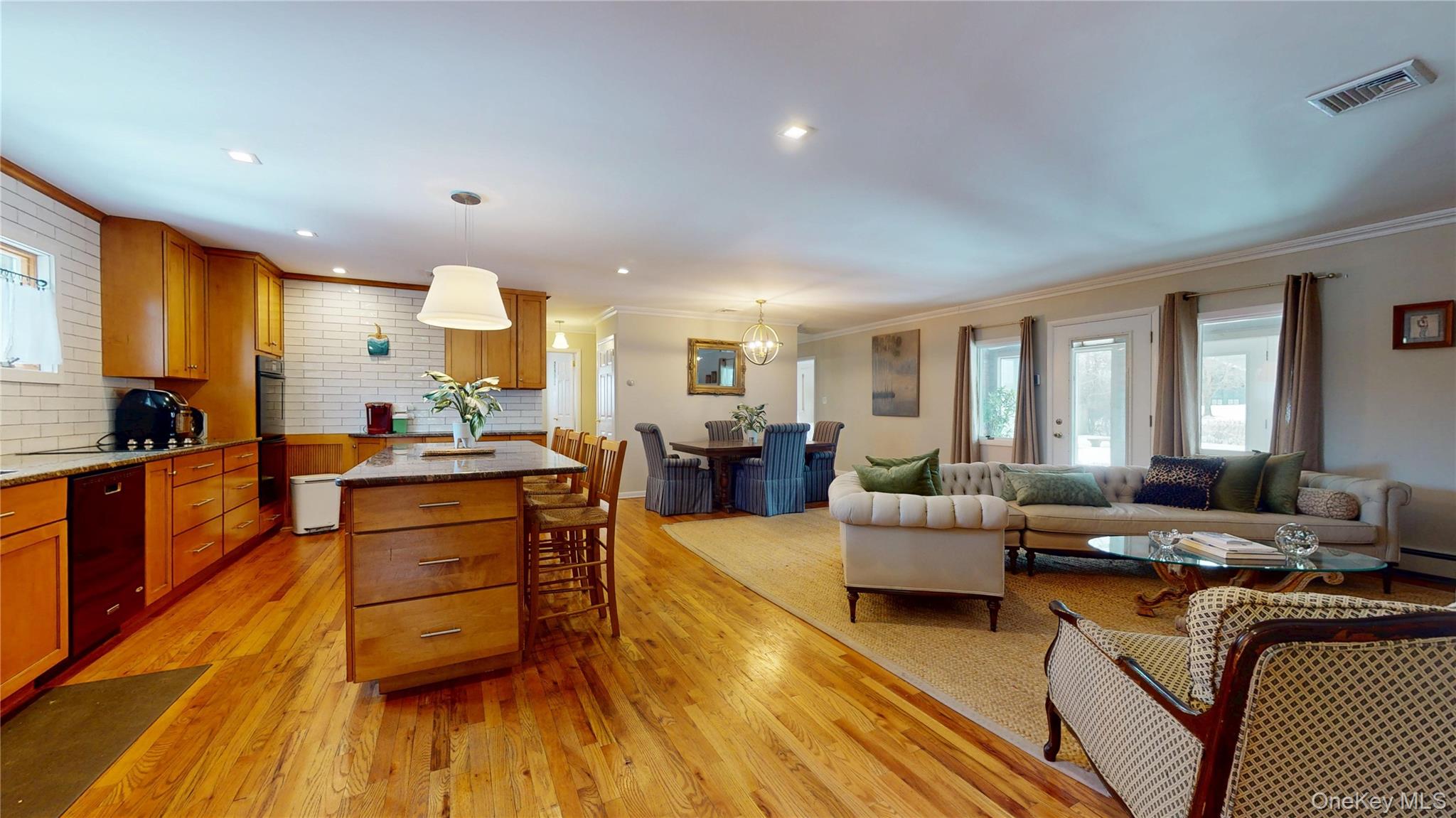 #4 photo, 386 Mill Road, Westhampton , NY 11977