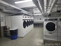 #10 photo, 84-49 168 Street, كوينز Jamaica Hills , NY 11432