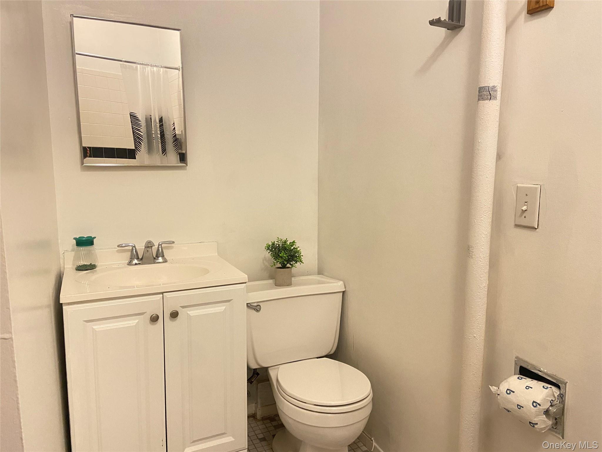 #7 photo, 84-49 168 Street, 뉴욕퀸즈 Jamaica Hills , NY 11432