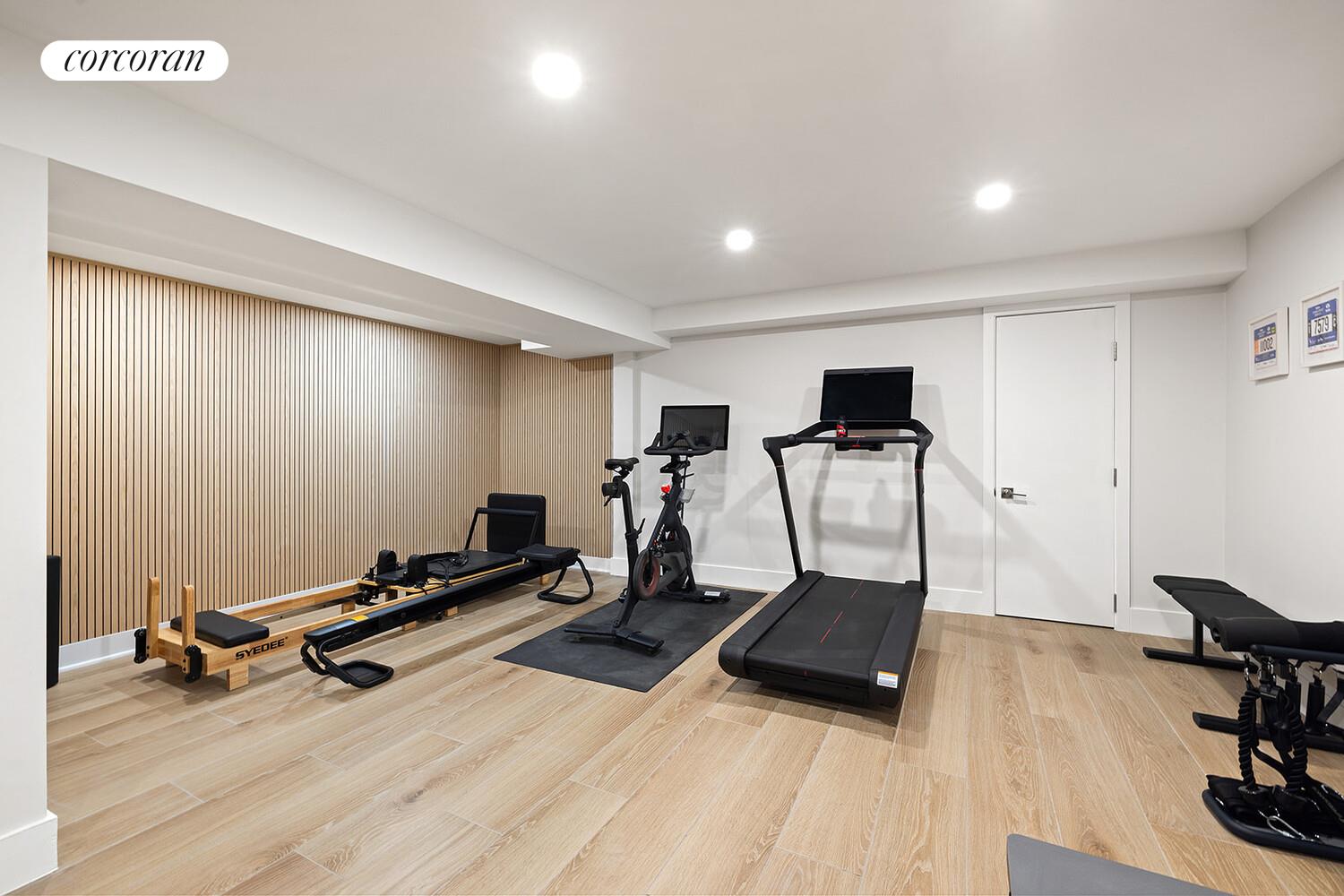 #16 photo, 407 ADELPHI Street, Бруклин ‖ Fort Greene , NY 11238