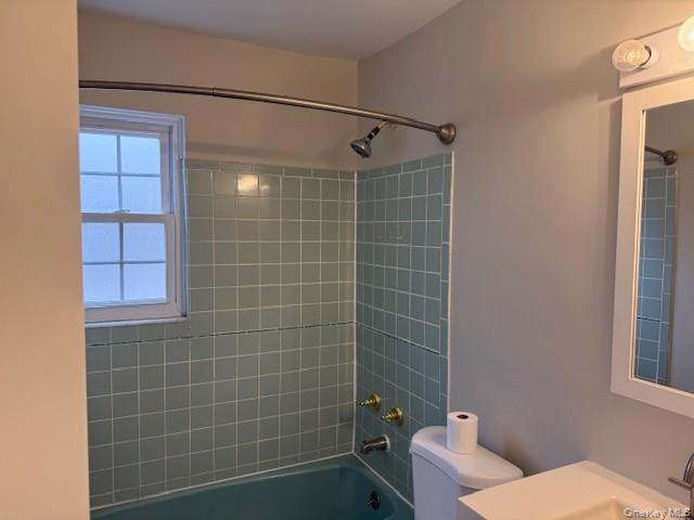 #12 photo, 6 Colonial Road, Beacon , NY 12508