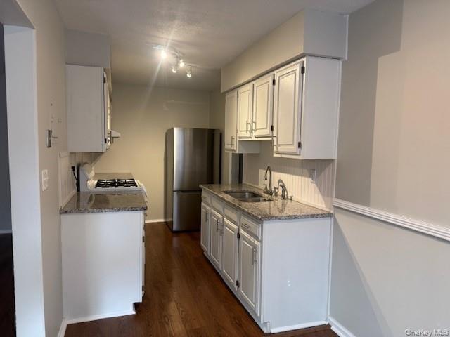 #7 photo, 6 Colonial Road, Beacon , NY 12508