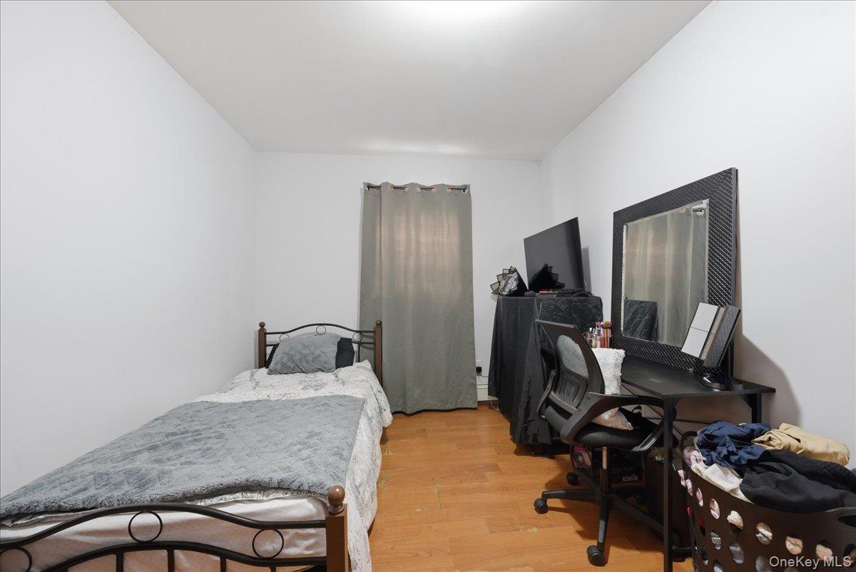 #10 photo, 3544 -3546 Laconia Avenue, Bronx , NY 10469