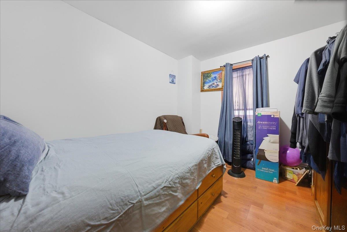 #13 photo, 3544 -3546 Laconia Avenue, Bronx , NY 10469
