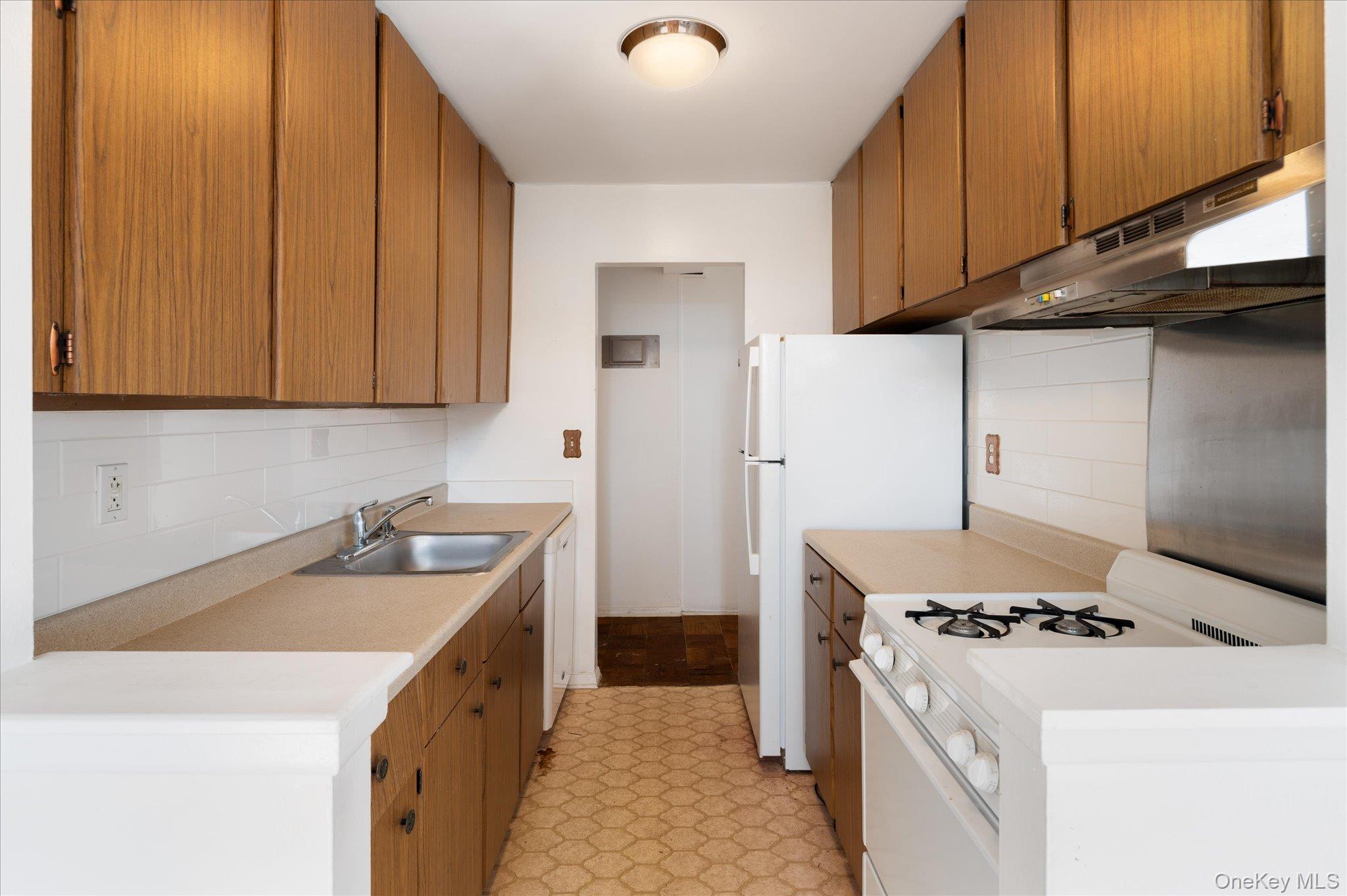 #12 photo, 25 Stewart Place, Mount Kisco , NY 10549