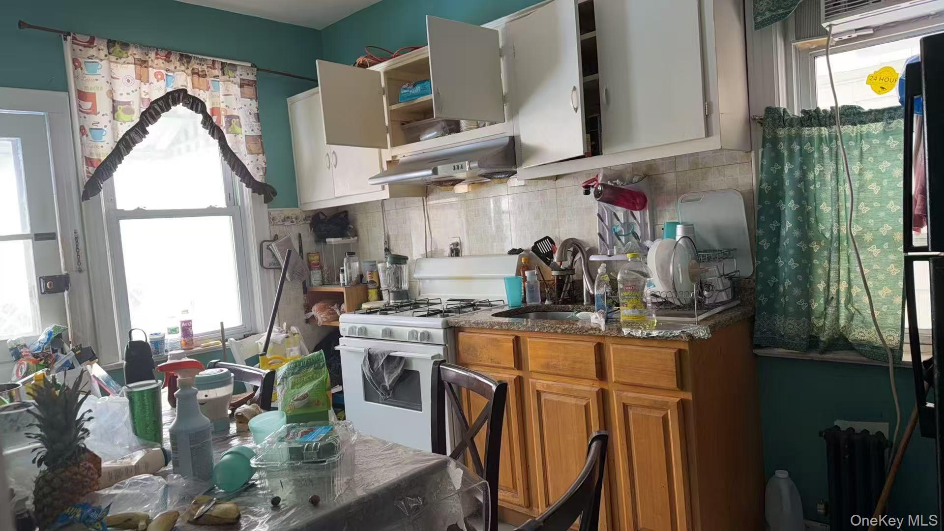 #4 photo, 4131 95th Street, קווינס Elmhurst , NY 11373