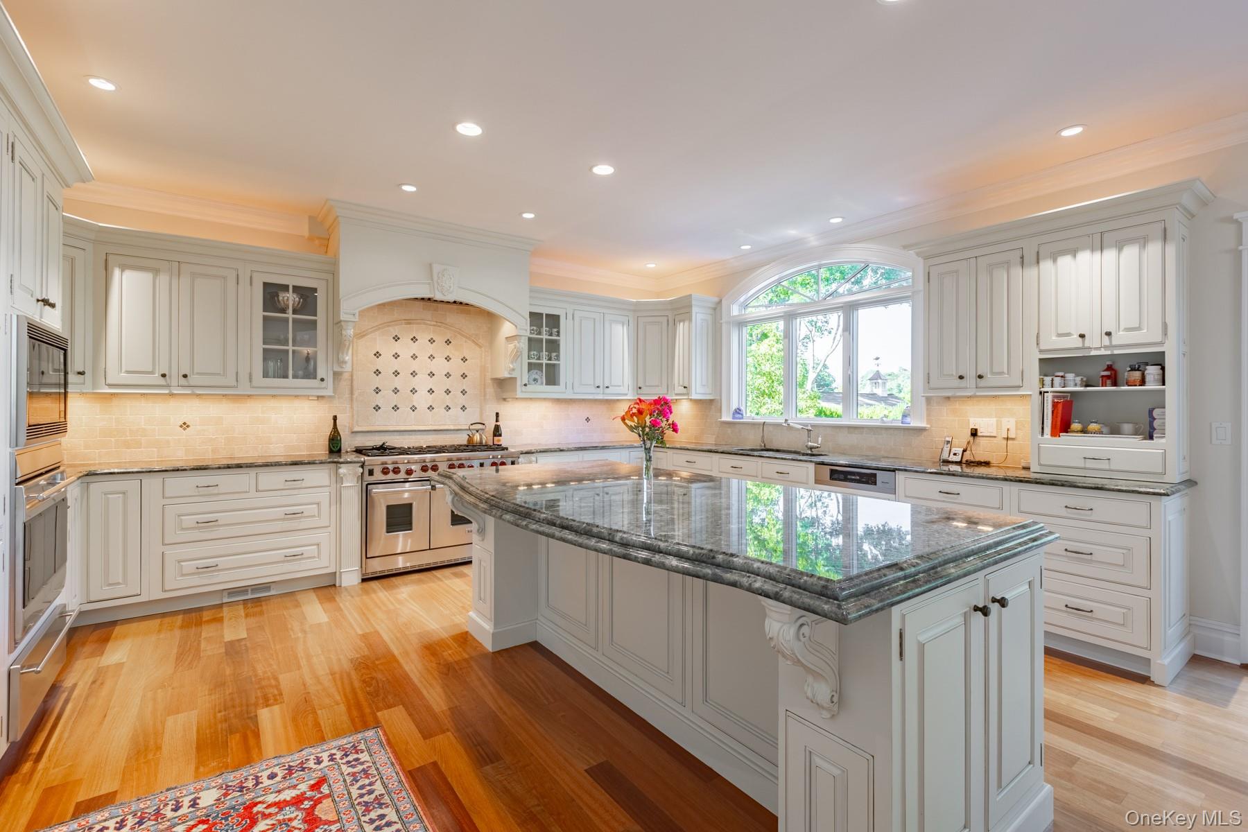 #12 photo, 147 Eaton Lane, West Islip , NY 11795