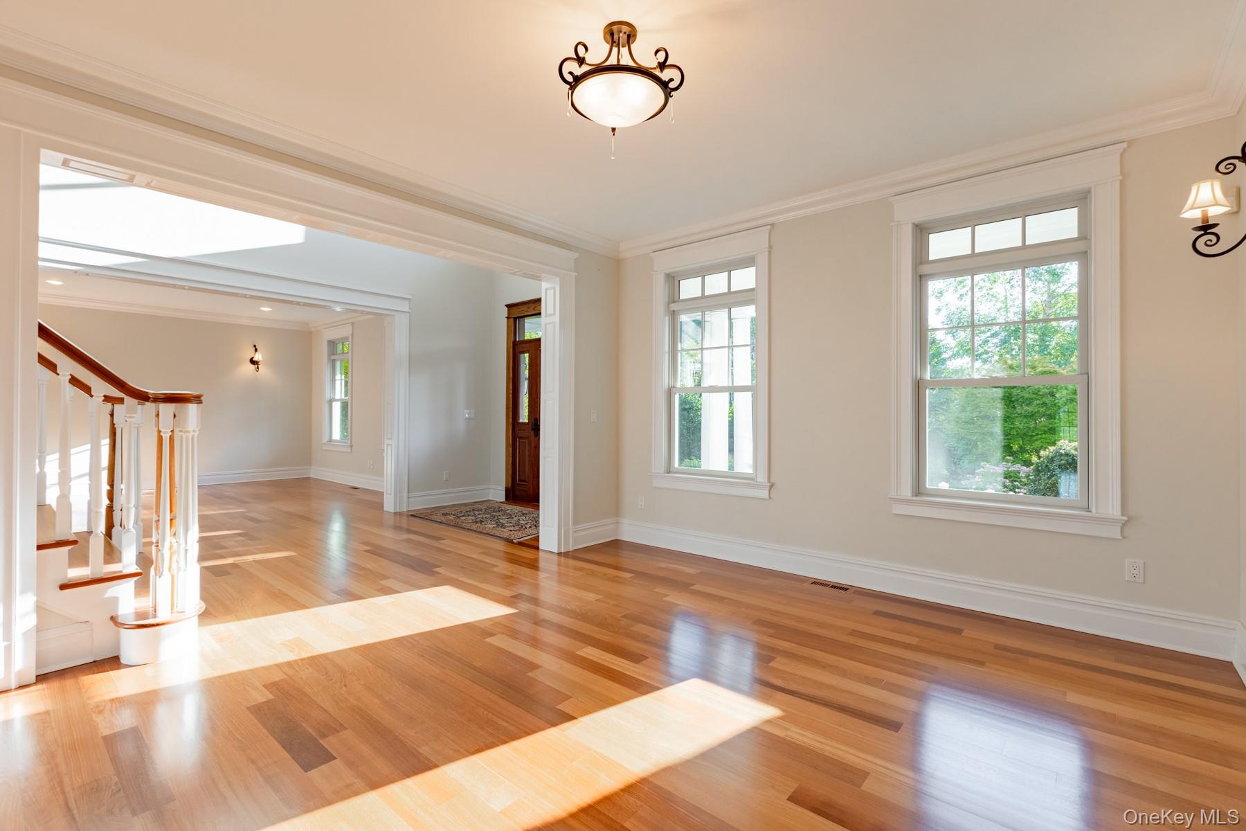 #7 photo, 147 Eaton Lane, West Islip , NY 11795