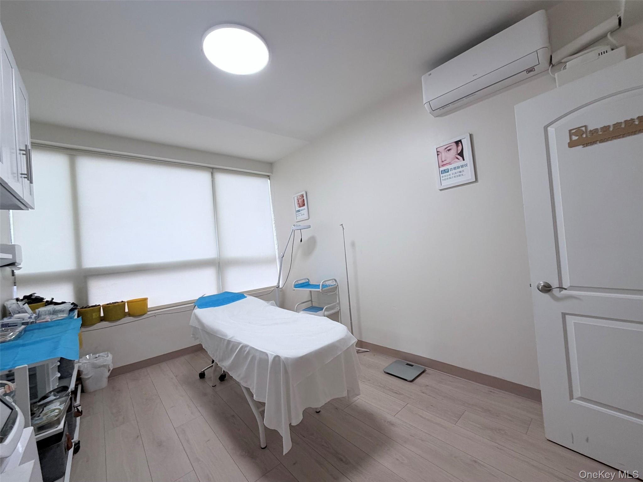 #16 photo, 36-50 Main Street, फ्लशिंग Flushing , NY 11354