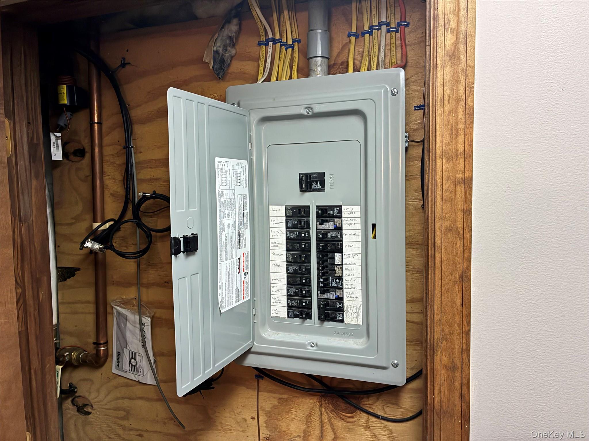 #10 photo, 86 Scarcliffe Drive, Malverne , NY 11565