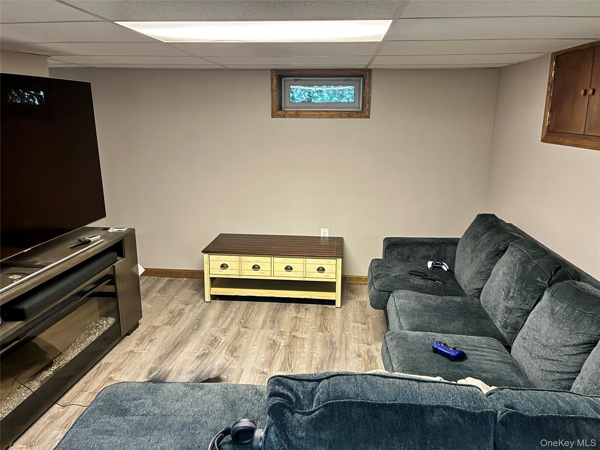 #16 photo, 86 Scarcliffe Drive, Malverne , NY 11565