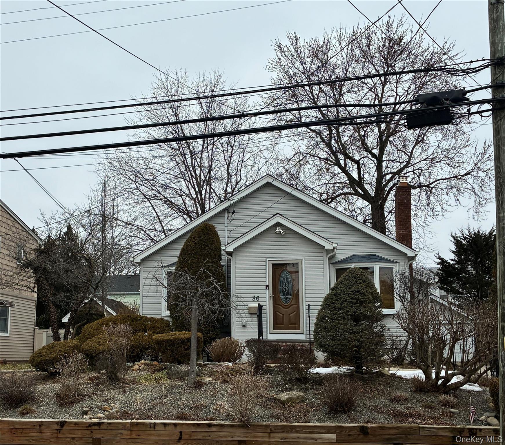 #2 photo, 86 Scarcliffe Drive, Malverne , NY 11565