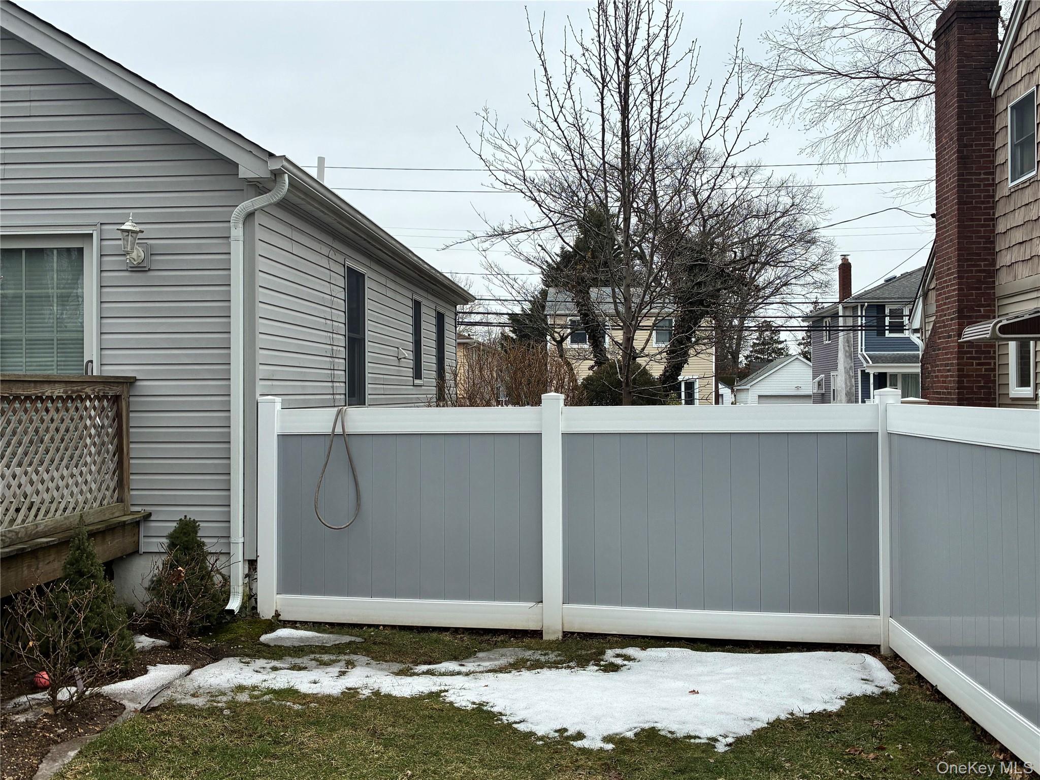 #8 photo, 86 Scarcliffe Drive, Malverne , NY 11565