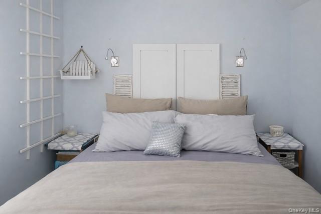 #5 photo, 435 Montauk Highway, Westhampton Beach , NY 11978