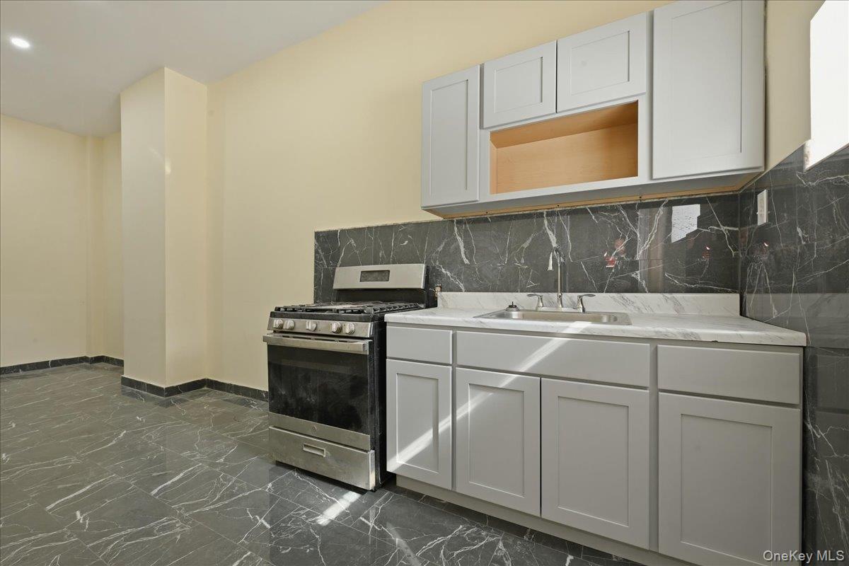 #8 photo, 12610 Jamaica Avenue, Куинс ‖ Jamaica , NY 11418