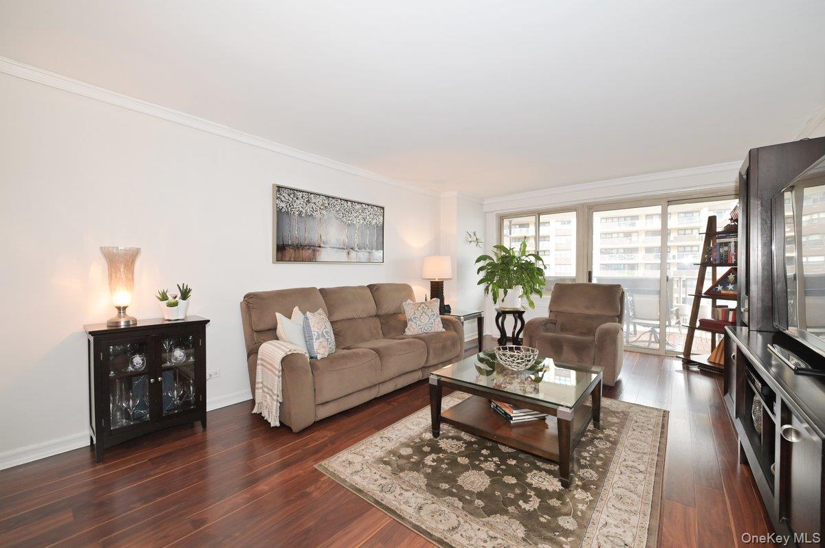 #12 photo, 18-15 215 Street, Bayside , NY 11360