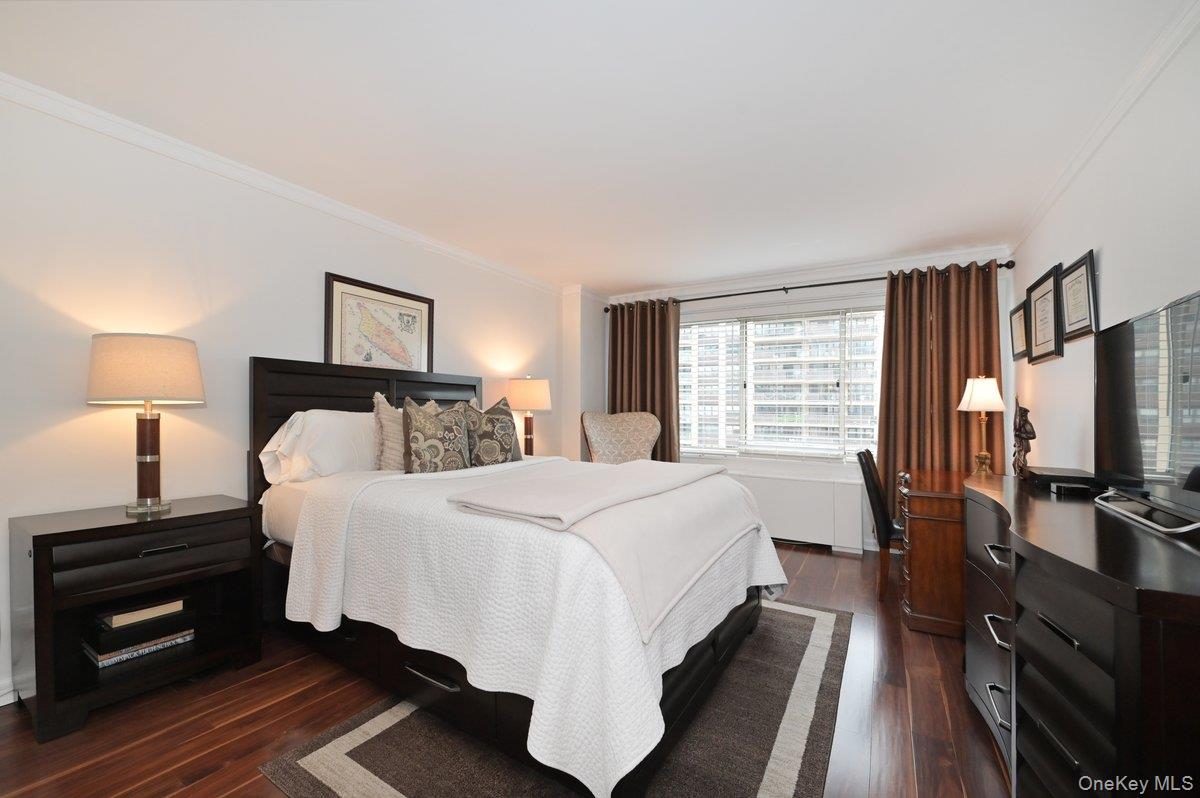 #16 photo, 18-15 215 Street, Bayside , NY 11360