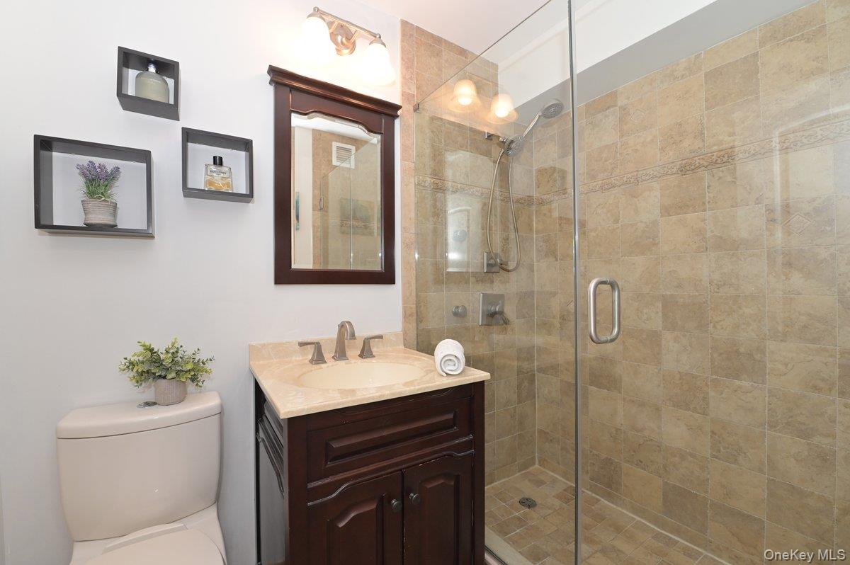 #18 photo, 18-15 215 Street, Bayside , NY 11360