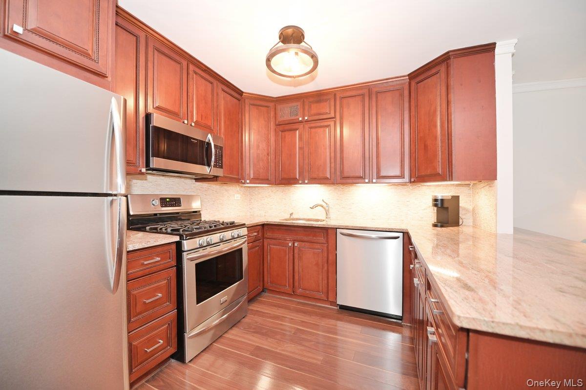 #8 photo, 18-15 215 Street, Bayside , NY 11360