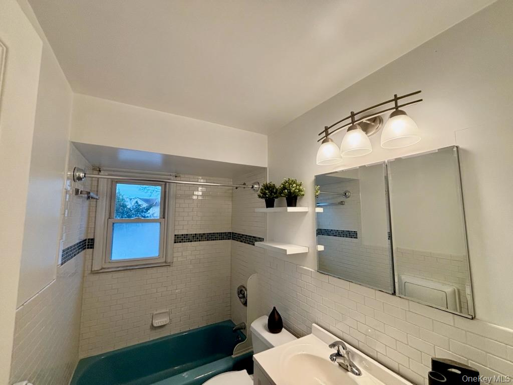 #9 photo, 247-15 143rd Avenue, 皇后区 Rosedale , NY 11422