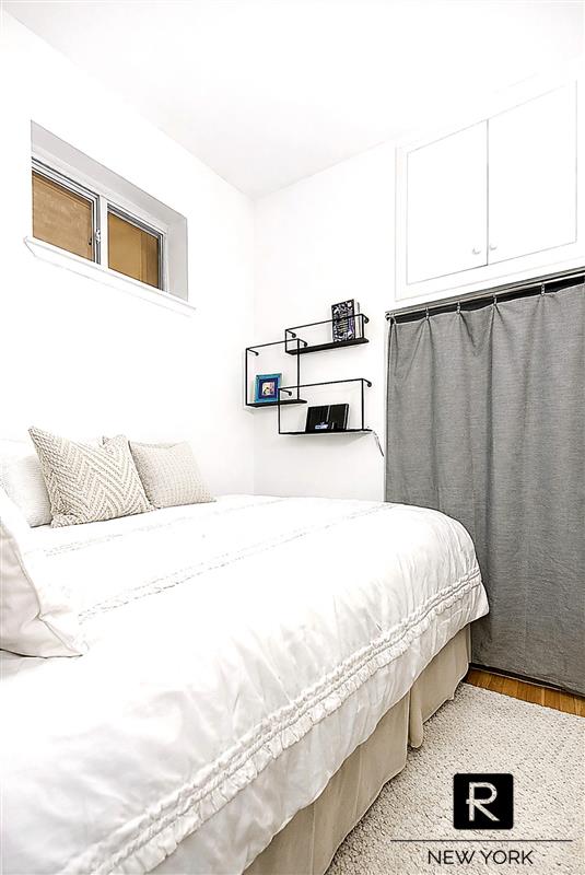 #5 photo, 305 W 55th Street, Манхэттен ‖ Hell's Kitchen , NY 10019