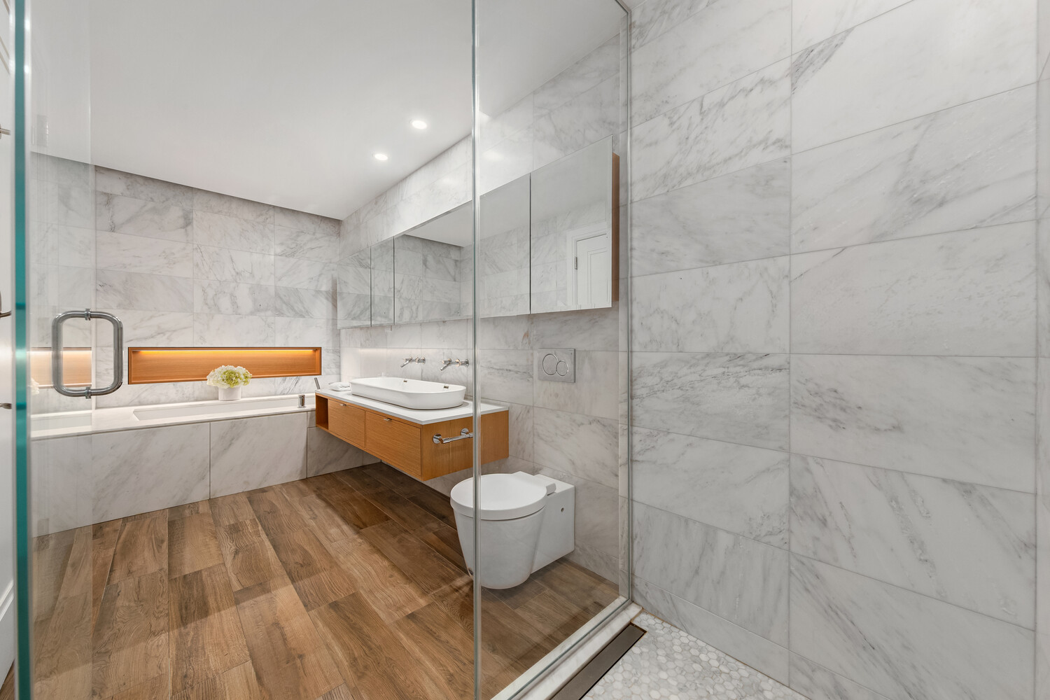 #13 photo, 318 E 81ST Street, 맨해튼 Yorkville , NY 10028