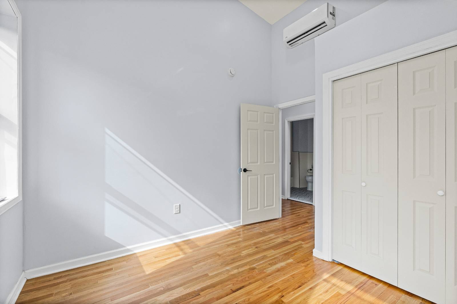 #13 photo, 5  Garden Alley, Albany , NY 12210