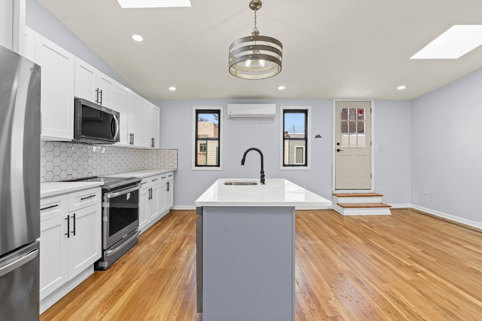 #6 photo, 5  Garden Alley, Albany , NY 12210