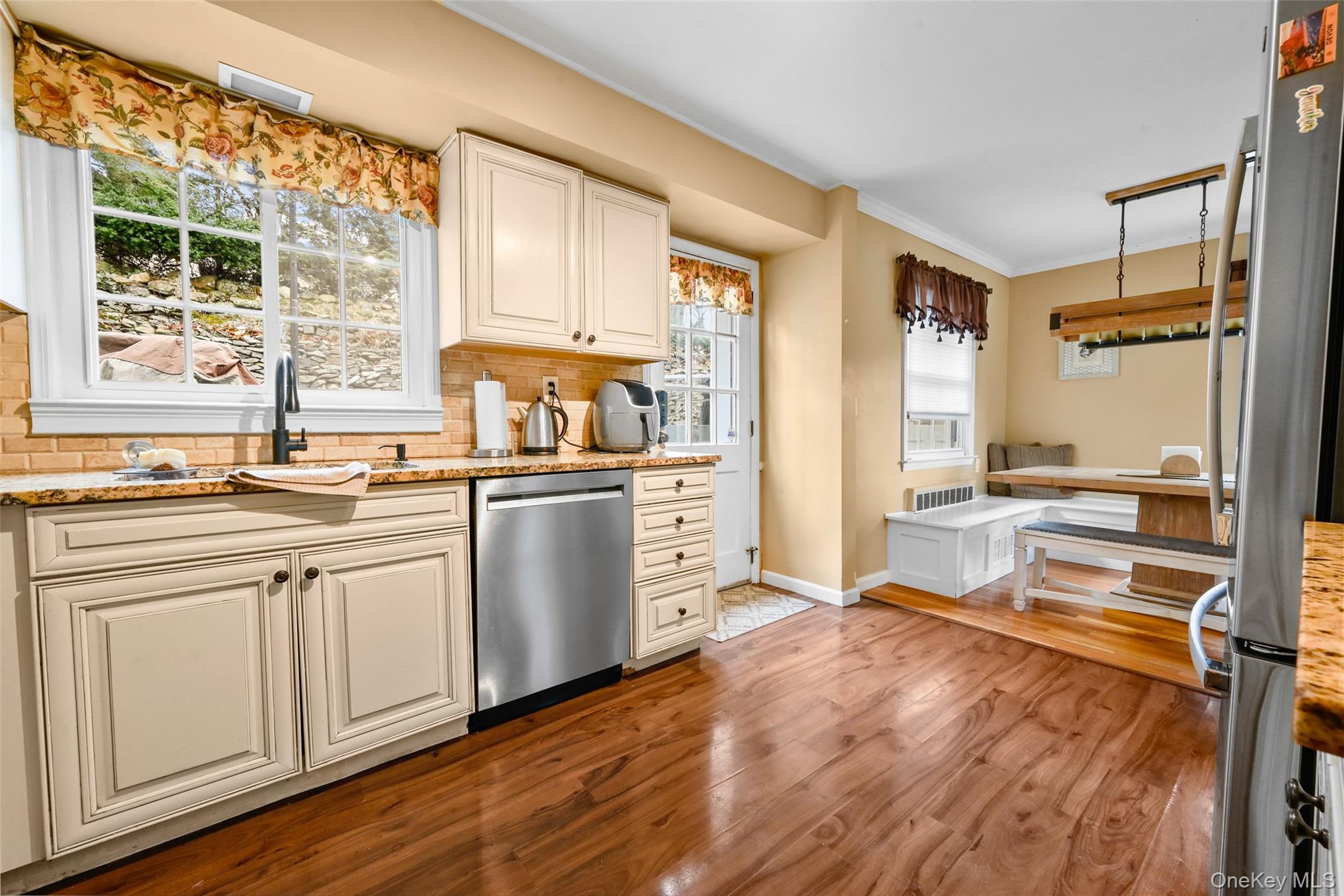 #4 photo, 67 Kissam Lane, Нассау ‖ Glen Head , NY 11545