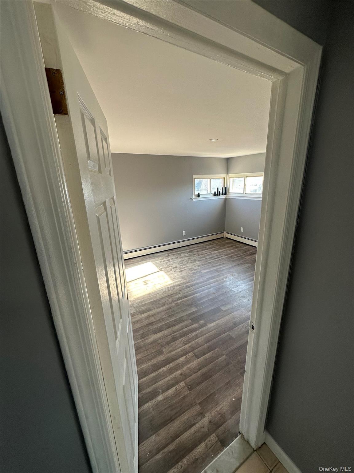 #19 photo, 1371 Rosser Avenue, Нассау ‖ Elmont , NY 11003